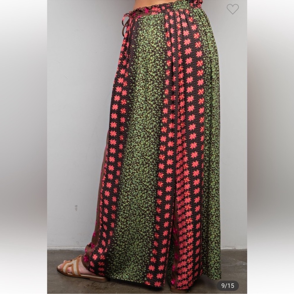 Wide-Leg Floral Print Palazzo Pants in Green & Pink - Picture 4 of 7